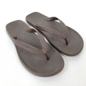 Crocs rubber lightweight comfortable flip flops Size 7